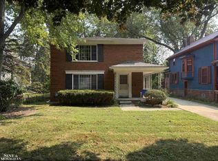 386 Saint Clair St #1, Grosse Pointe, MI 48230