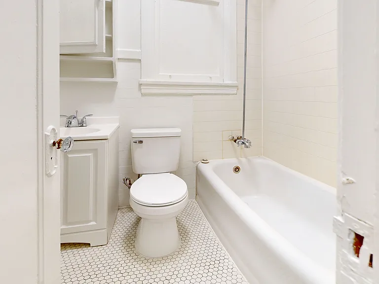 505 Taylor St #201 — Photo 8