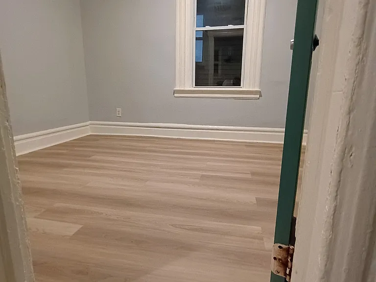 27 Linden Ave — Photo 3