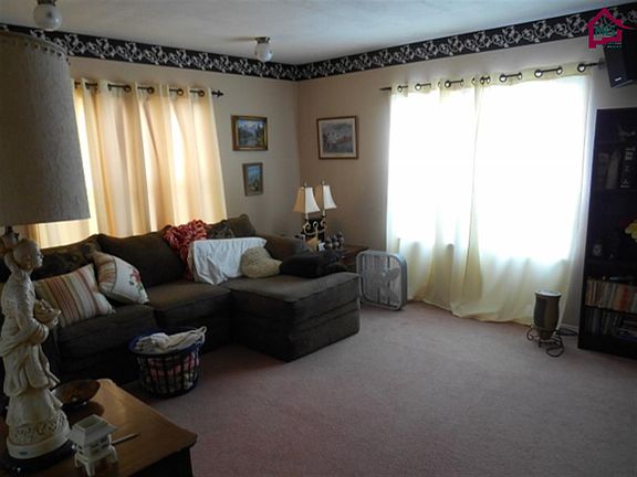5th image of 721 Oasis Dr