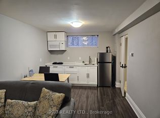 34 Robinter Dr #C14, Toronto, ON M2M 3R2