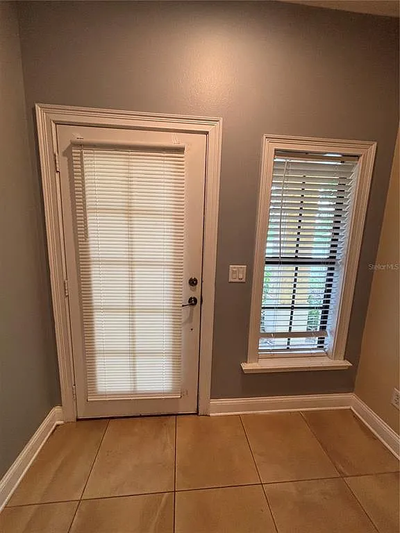 3 bed, 2.5 bath, 1711 sqft, $2,795 — Photo 3