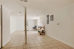 1012 Knightsbridge Rd NW — Photo 18