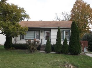 16 Wander Way, Lake In The Hills, IL 60156