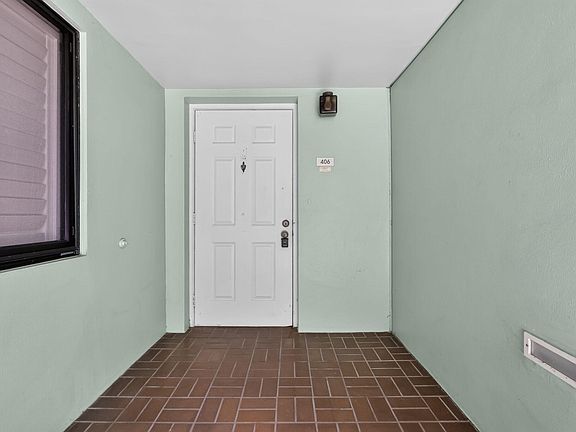 3rd image of 5884 Morningstar Circle #406