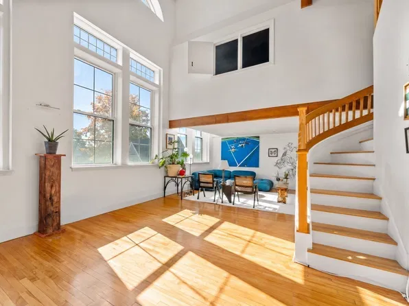 21 Athens St APT 26, Weymouth, MA 02191