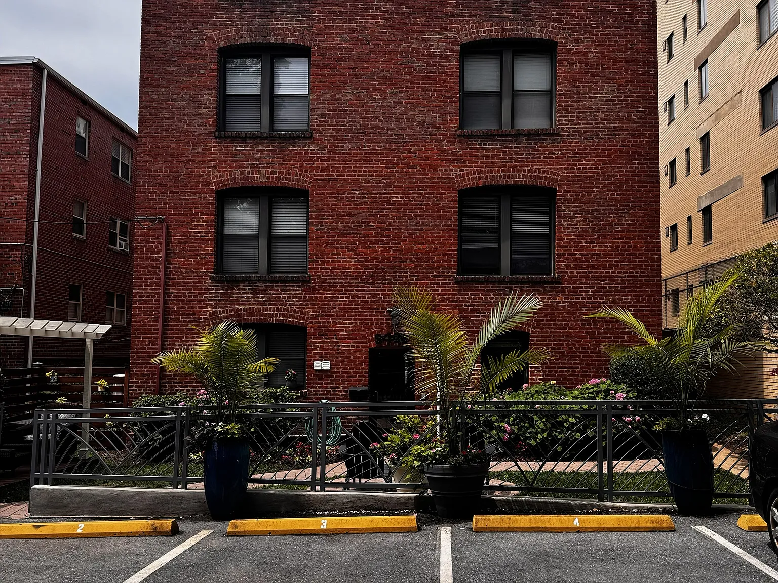 1 bed, 620 sqft, $1,800 — Photo 2