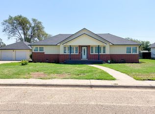 304 N Maxwell Ave, Tulia, TX 79088