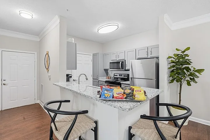 The Glen at Alexander Apartments — Photo 2
