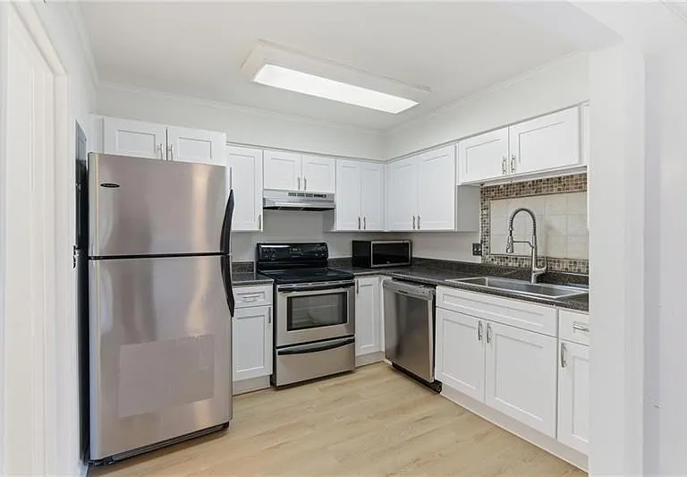 6520 Roswell Rd #79 — Photo 12