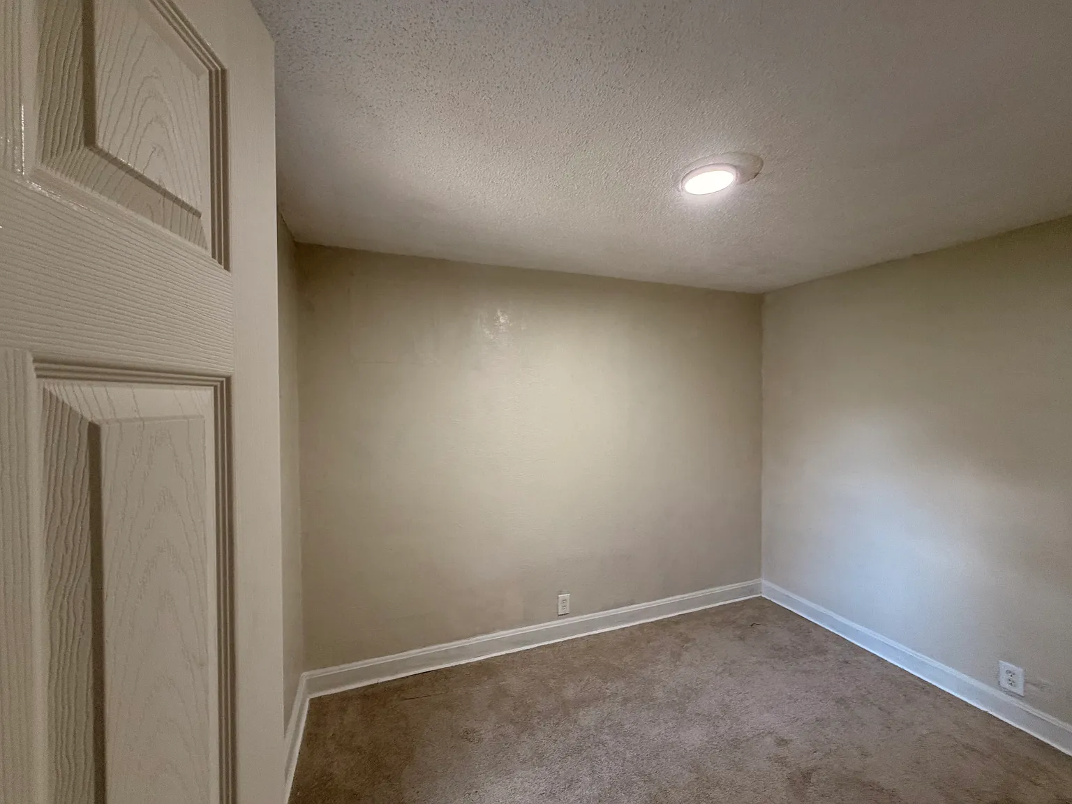 2 bed, 1005 sqft, $1,595 — Photo 3