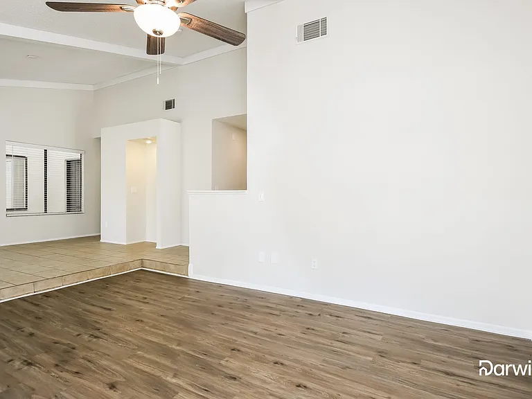621 Torrey Oaks Ct — Photo 8