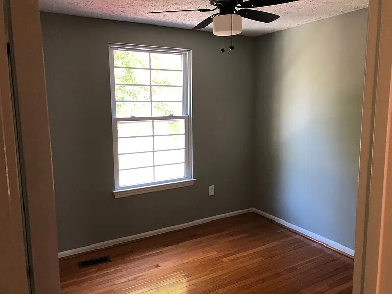 1818 Chester Way — Photo 19