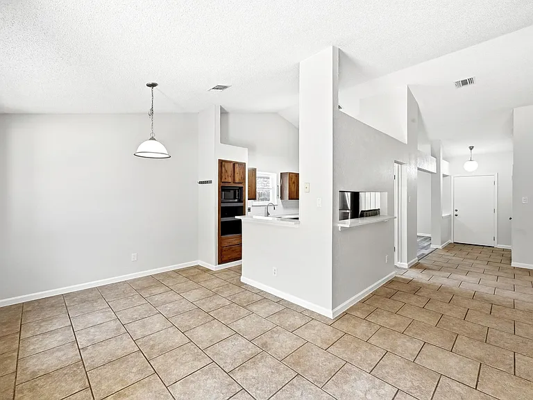 2702 Goldbridge Dr — Photo 8