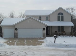 205 17th Pl SW, Austin, MN 55912