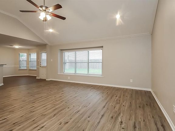 4th image of 302 Cedar Branch Dr #C