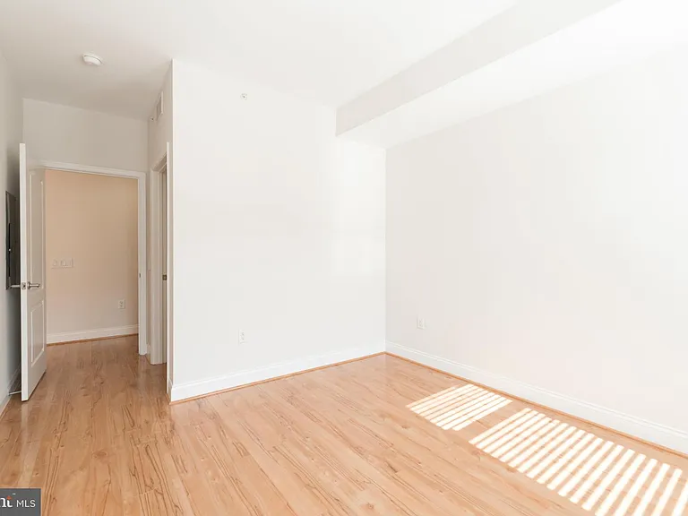 525 N Fayette St #420 — Photo 15