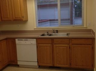 63 Myers Rd APT L, Bremerton, WA 98312