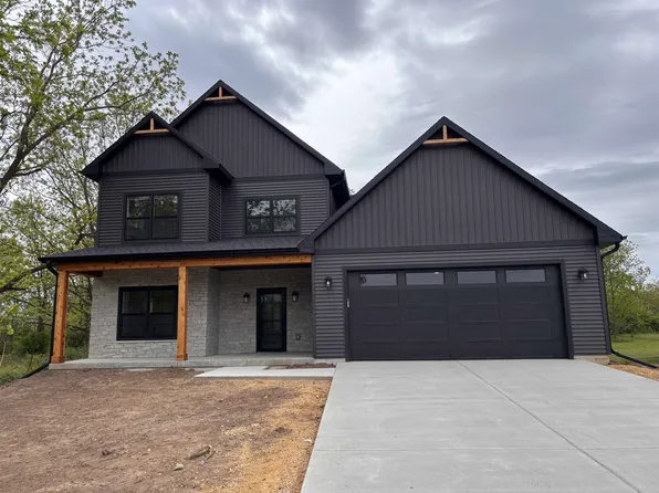 101 Douglas Dr, Brooklyn, WI 53521