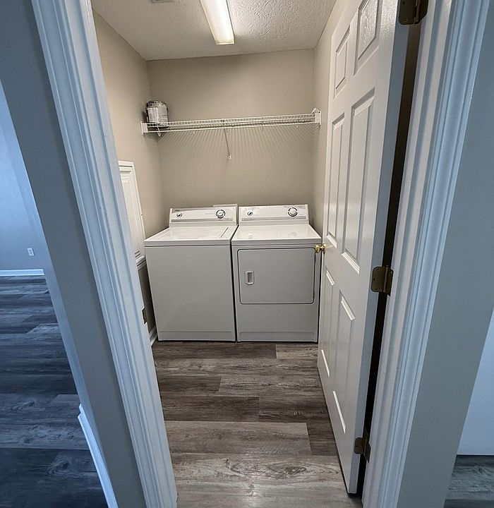 2nd image of 4825 Poplar Crest Way