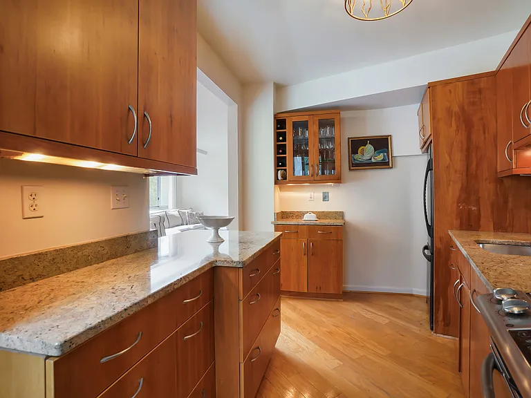 4200 Cathedral Ave NW #614 — Photo 10