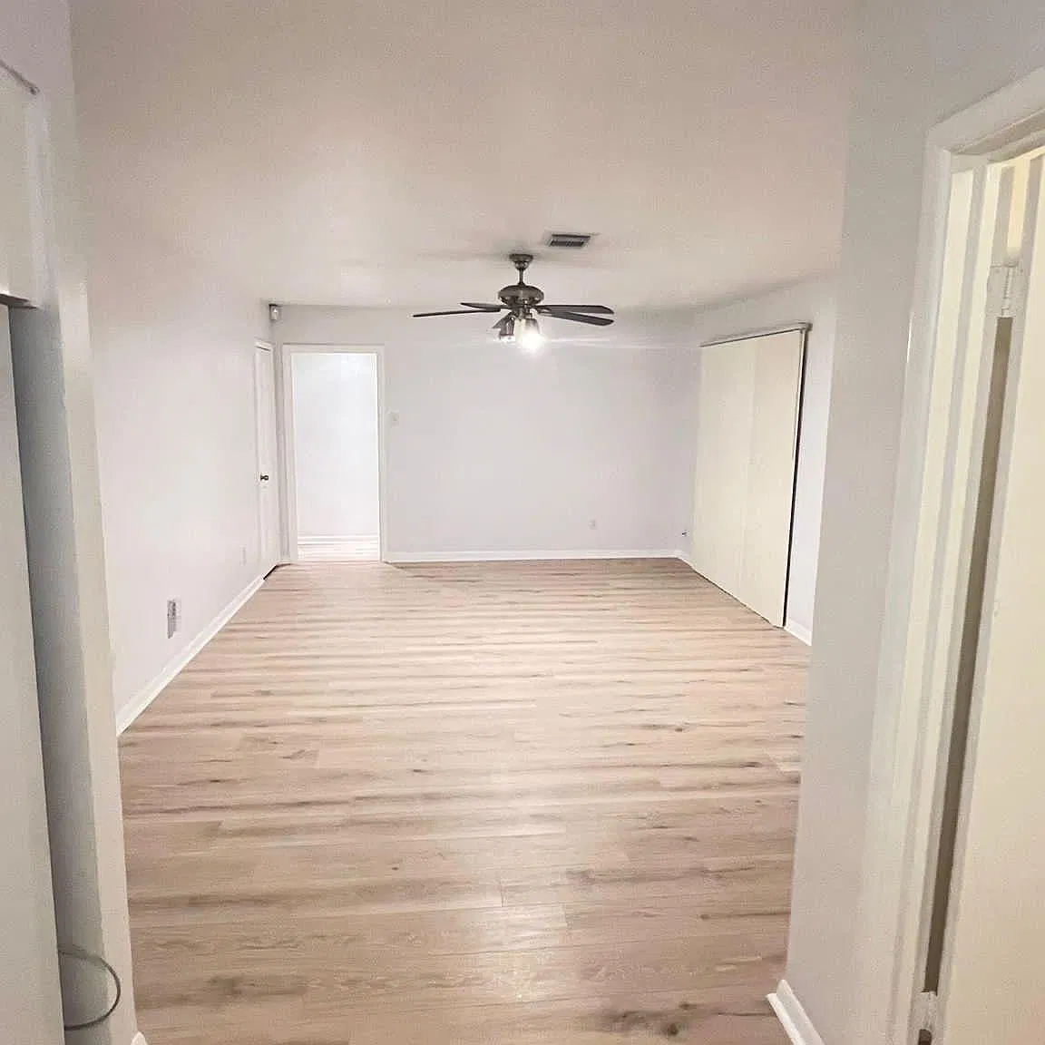 3 bed, 1444 sqft, $2,450 — Photo 2