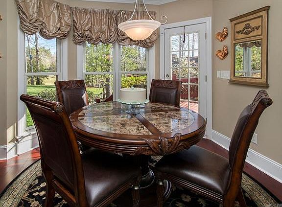 5th image of 7735 Turnberry Ln