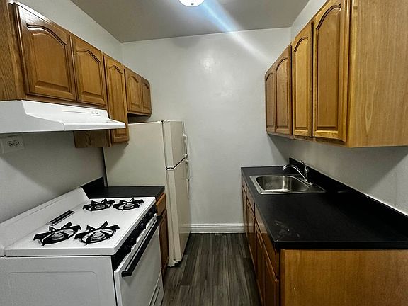 4th image of 85-11 Elmhurst Ave #55E