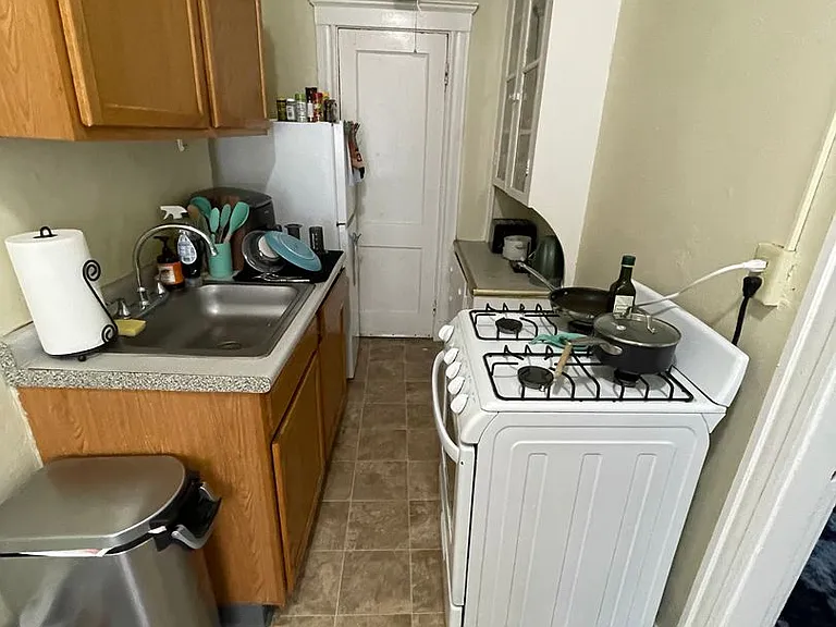 220 Kelton St #109 — Photo 3