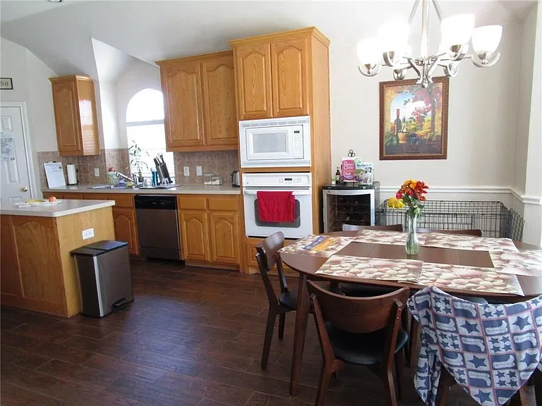 7312 High Point Dr — Photo 15