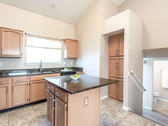 5th image of 865 Agave Park Ct