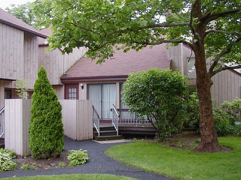 1st image of 112 BLUEBIRD DR 1D
