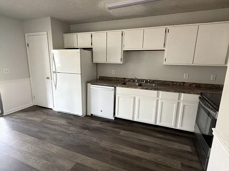 910 Brett Dr #159 — Photo 3