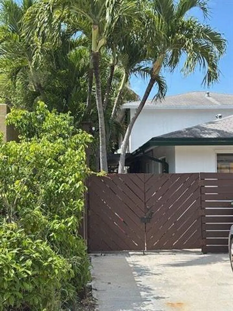 1637 NE 5th St th 1637, Fort Lauderdale, FL 33301 — Photo 2