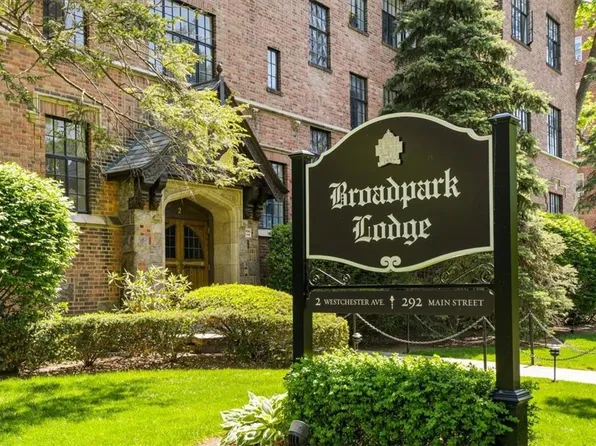2 Westchester Avenue #3L, White Plains, NY 10601