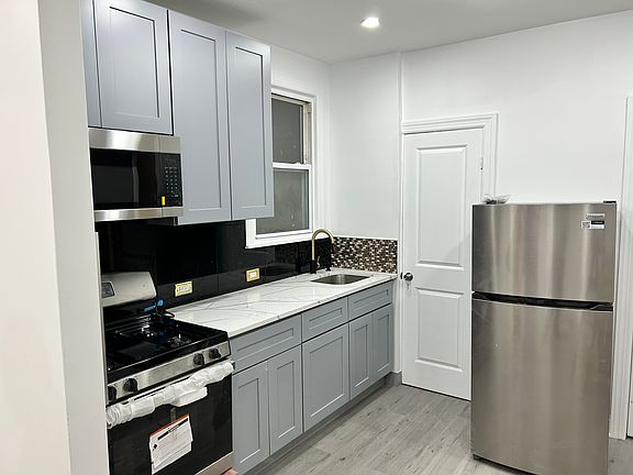 5th image of 220-23 Jamaica Ave #2
