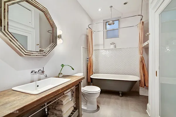 Sold by Corcoran | media 24