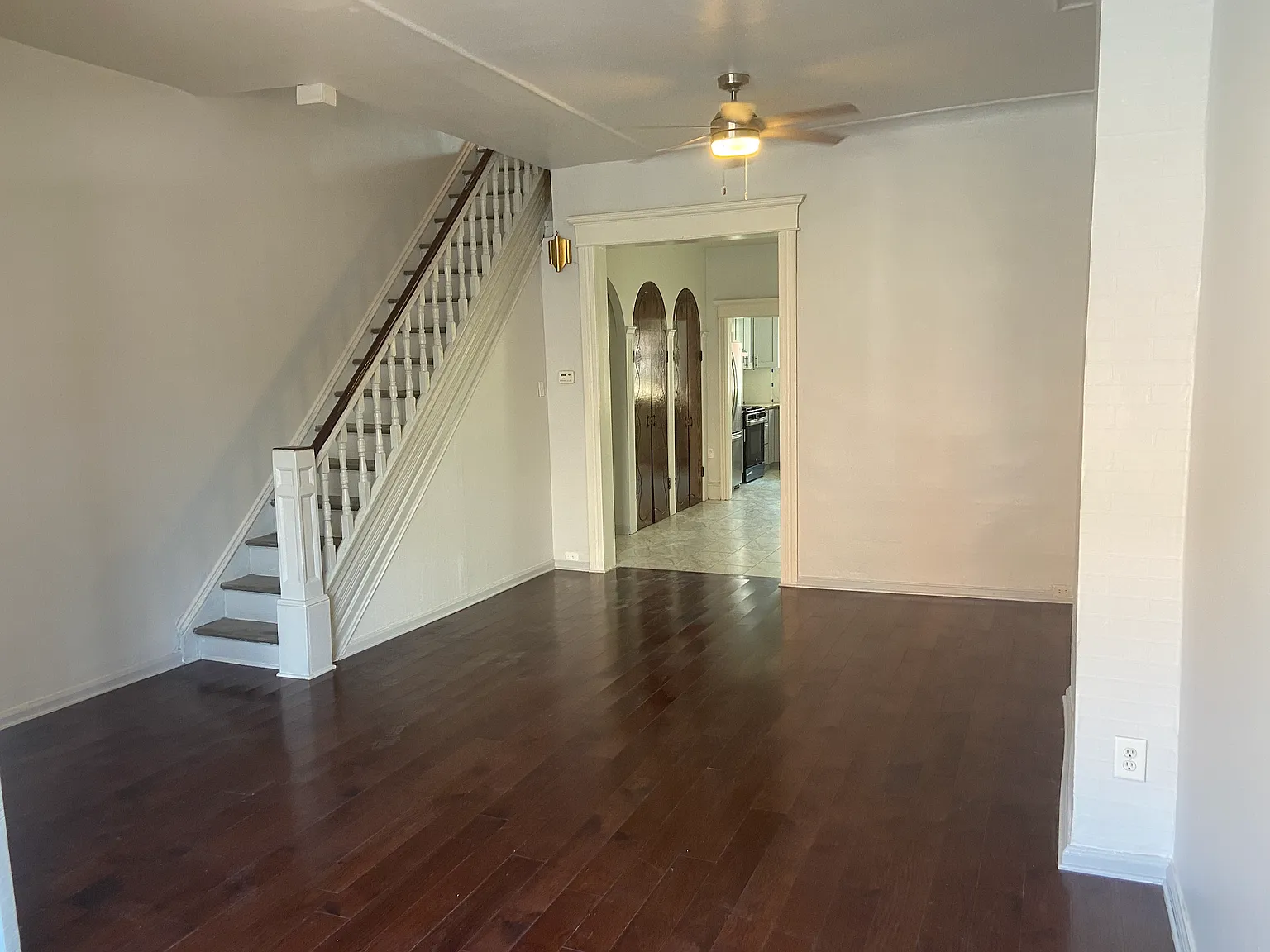 5 bed, 1854 sqft, $2,500 — Photo 2