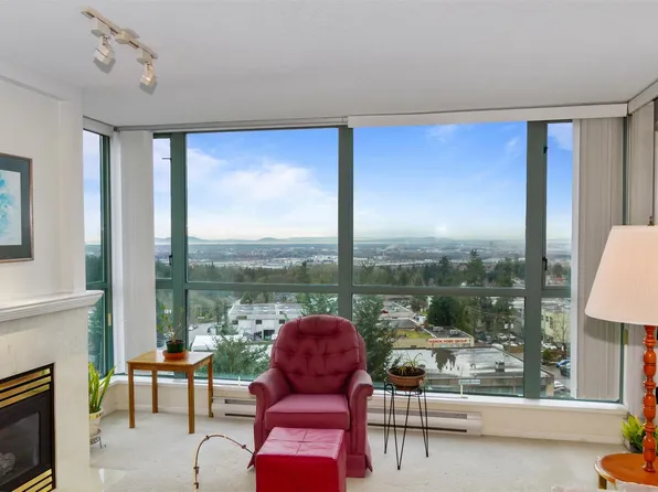 6622 Southoaks Cres #906, Burnaby, BC V5E 4K2