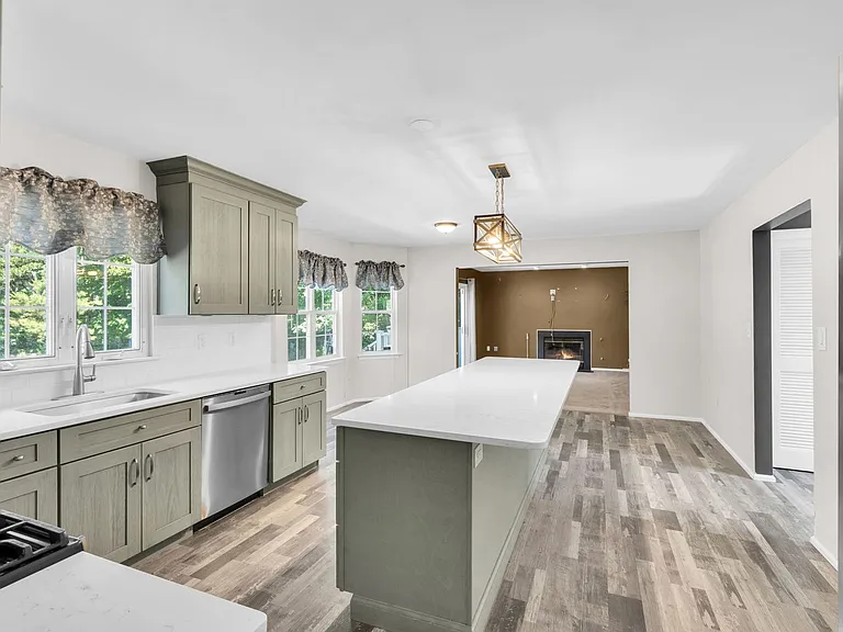 6 Marybeth Ct — Photo 14