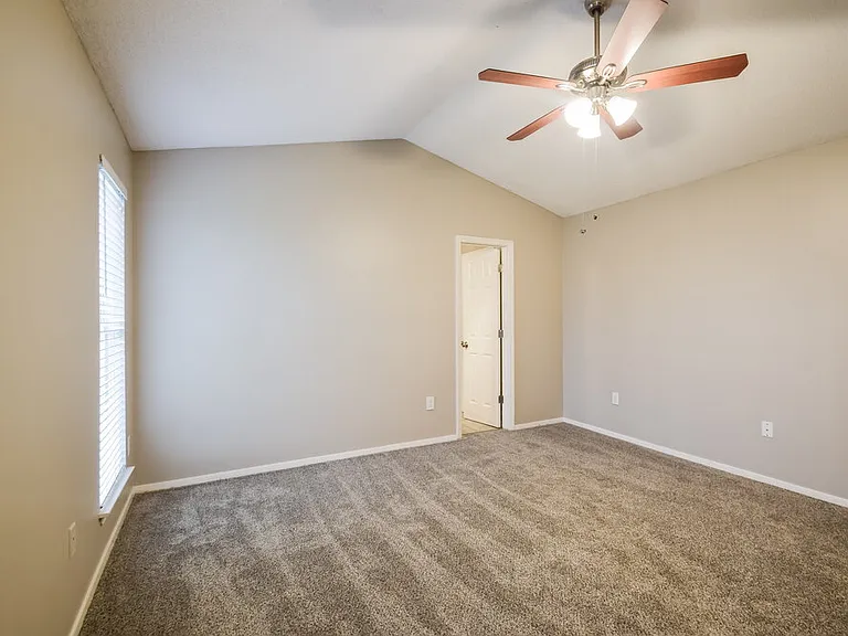 4255 Man Of War Dr — Photo 10