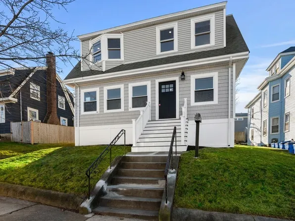 36 Floyd St, Winthrop, MA 02152