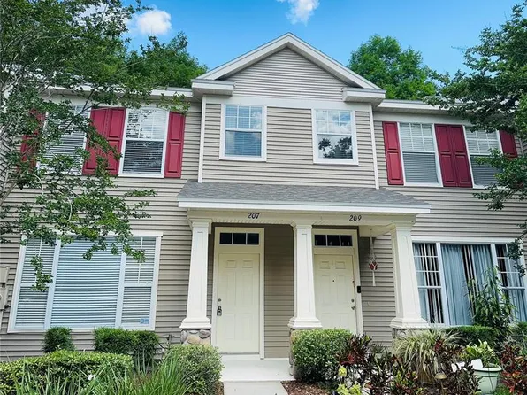 207 Golden Pond Ct, Valrico, FL 33594