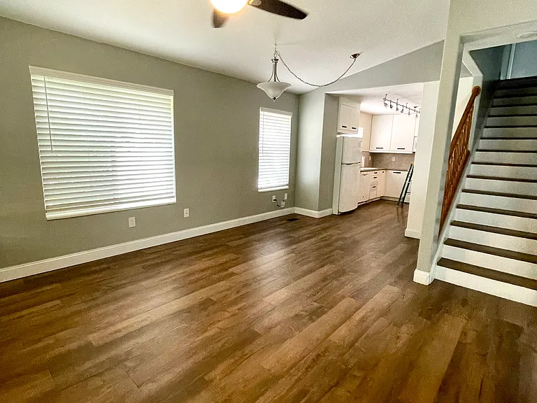 857 W 200 S — Photo 17
