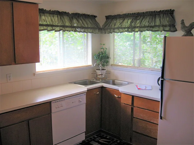 351 Nolan Brown Pl — Photo 6