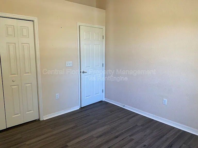250 Highland Meadows Ct — Photo 13