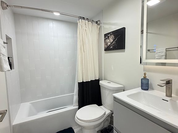 2nd image of 302 Harvard St #104