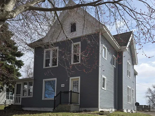 708 Park St, Reinbeck, IA 50669