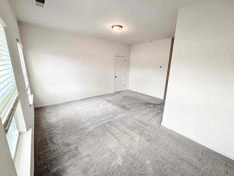 5784 Silver Lake Dr — Photo 12
