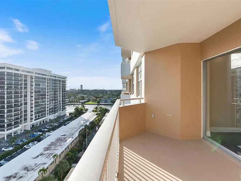 1985 S Ocean Dr #9G — Photo 24